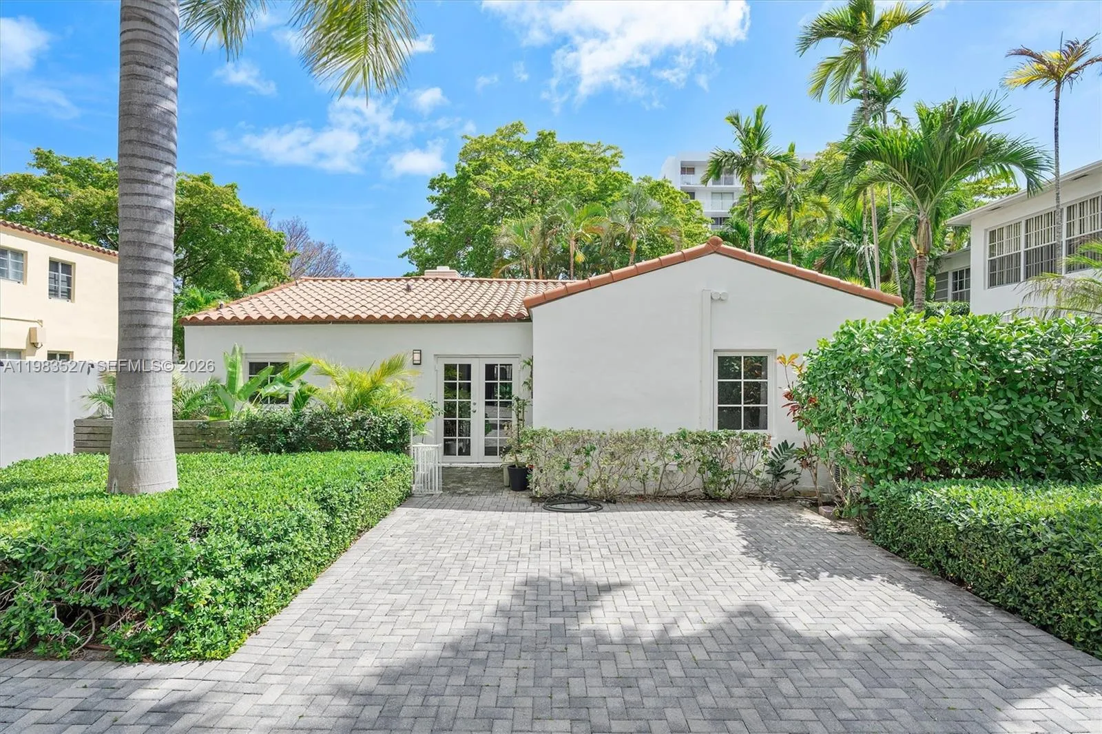 1024 Lenox Ave 1, Miami Beach, Florida 33139, Miami Beach, Florida 33139, 3 Bedrooms Bedrooms, ,2 BathroomsBathrooms,Residential Lease,For Rent,1024 Lenox Ave 1, Miami Beach, Florida 33139,A11983527