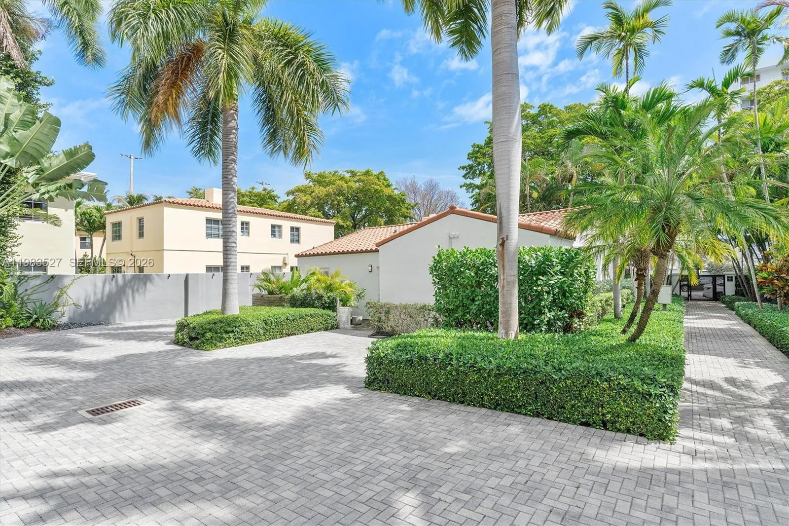 1024 Lenox Ave 1, Miami Beach, Florida 33139, Miami Beach, Florida 33139, 3 Bedrooms Bedrooms, ,2 BathroomsBathrooms,Residential Lease,For Rent,1024 Lenox Ave 1, Miami Beach, Florida 33139,A11983527