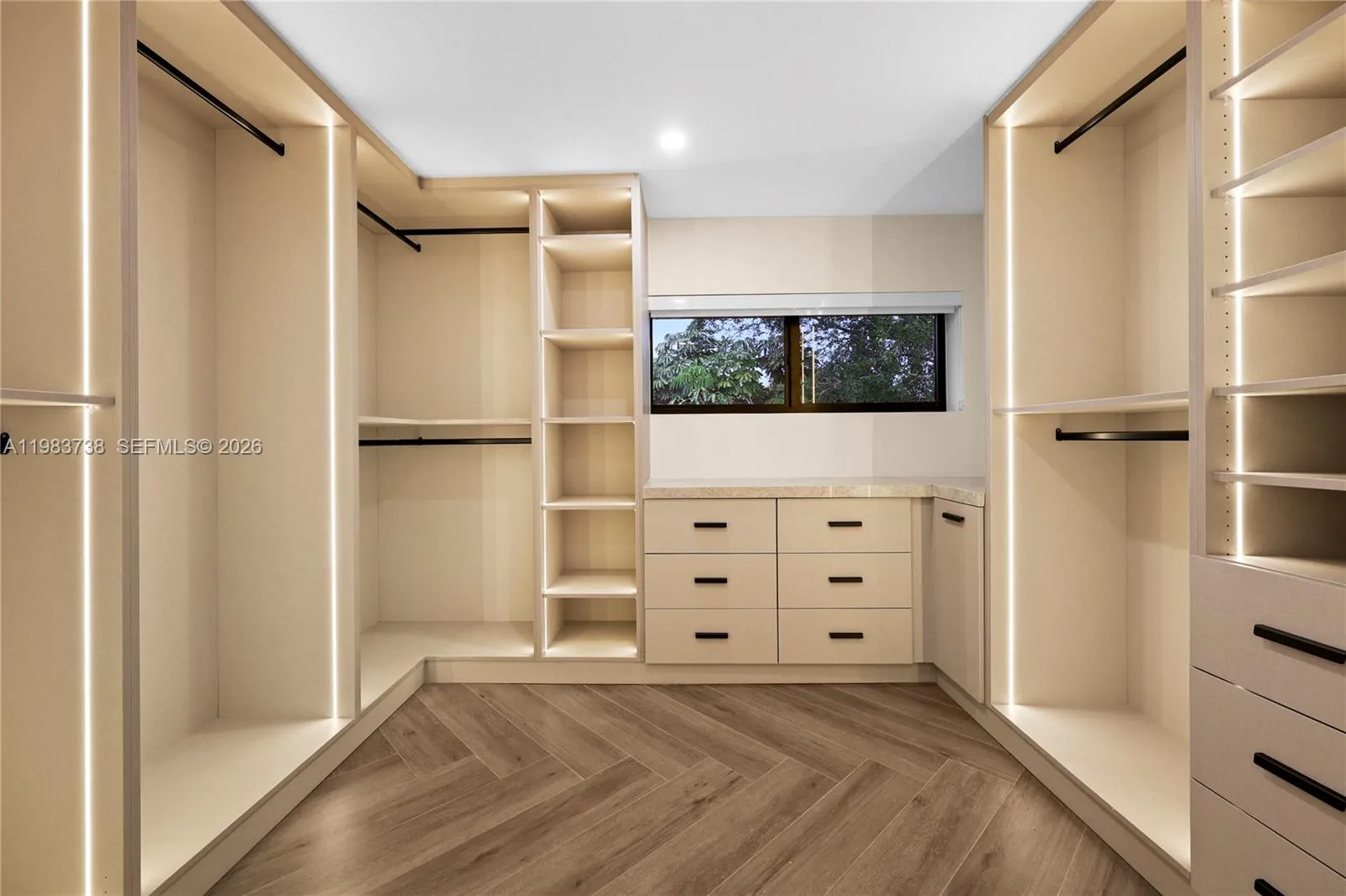3320 Sw 121st Ave, Davie, Florida 33330, Davie, Florida 33330, 7 Bedrooms Bedrooms, ,6 BathroomsBathrooms,Residential Lease,For Rent,3320 Sw 121st Ave, Davie, Florida 33330,A11983738