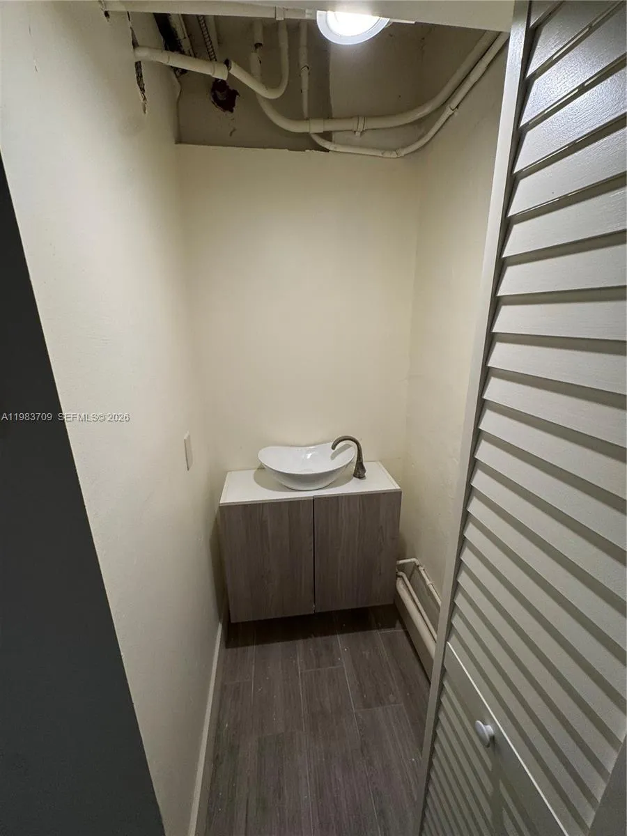 110 Washington Ave Cu-7, Miami Beach, Florida 3313, Miami Beach, Florida 33139, ,Commercial Lease,For Rent,110 Washington Ave Cu-7, Miami Beach, Florida 3313,A11983709