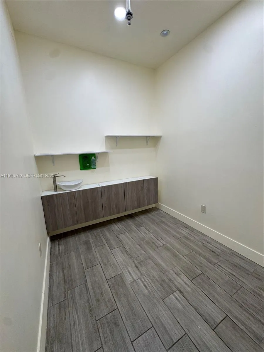 110 Washington Ave Cu-7, Miami Beach, Florida 3313, Miami Beach, Florida 33139, ,Commercial Lease,For Rent,110 Washington Ave Cu-7, Miami Beach, Florida 3313,A11983709