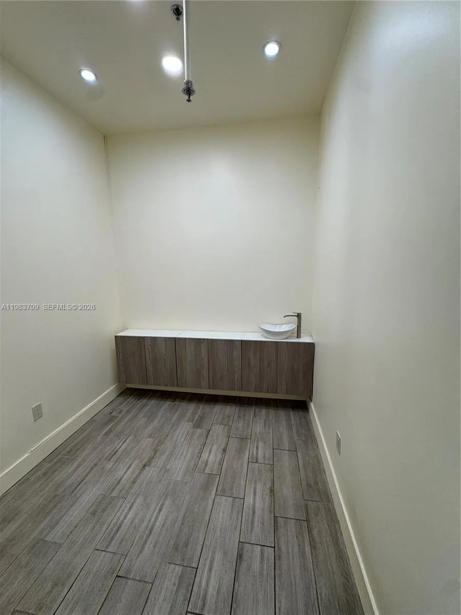 110 Washington Ave Cu-7, Miami Beach, Florida 3313, Miami Beach, Florida 33139, ,Commercial Lease,For Rent,110 Washington Ave Cu-7, Miami Beach, Florida 3313,A11983709