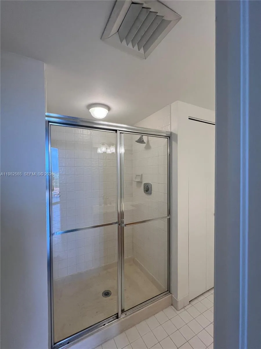 3610 Yacht Club Dr 1515, Aventura, Florida 33180, Aventura, Florida 33180, 2 Bedrooms Bedrooms, ,2 BathroomsBathrooms,Residential Lease,For Rent,3610 Yacht Club Dr 1515, Aventura, Florida 33180,A11982585