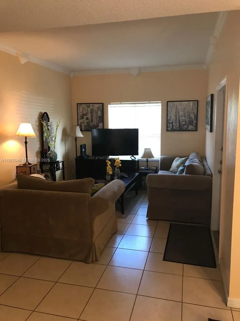 2142 Siena Way, Hollywood, Florida 33021, Hollywood, Florida 33021, 3 Bedrooms Bedrooms, ,2 BathroomsBathrooms,Residential Lease,For Rent,2142 Siena Way, Hollywood, Florida 33021,A11982546