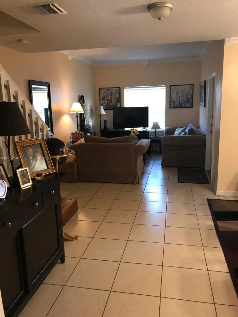 2142 Siena Way, Hollywood, Florida 33021, Hollywood, Florida 33021, 3 Bedrooms Bedrooms, ,2 BathroomsBathrooms,Residential Lease,For Rent,2142 Siena Way, Hollywood, Florida 33021,A11982546