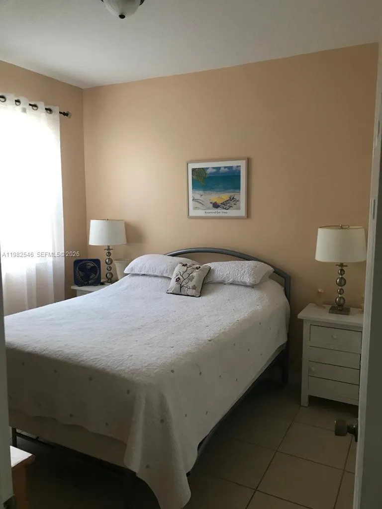 2142 Siena Way, Hollywood, Florida 33021, Hollywood, Florida 33021, 3 Bedrooms Bedrooms, ,2 BathroomsBathrooms,Residential Lease,For Rent,2142 Siena Way, Hollywood, Florida 33021,A11982546
