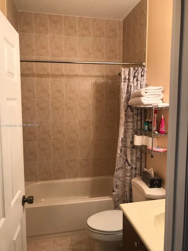 2142 Siena Way, Hollywood, Florida 33021, Hollywood, Florida 33021, 3 Bedrooms Bedrooms, ,2 BathroomsBathrooms,Residential Lease,For Rent,2142 Siena Way, Hollywood, Florida 33021,A11982546