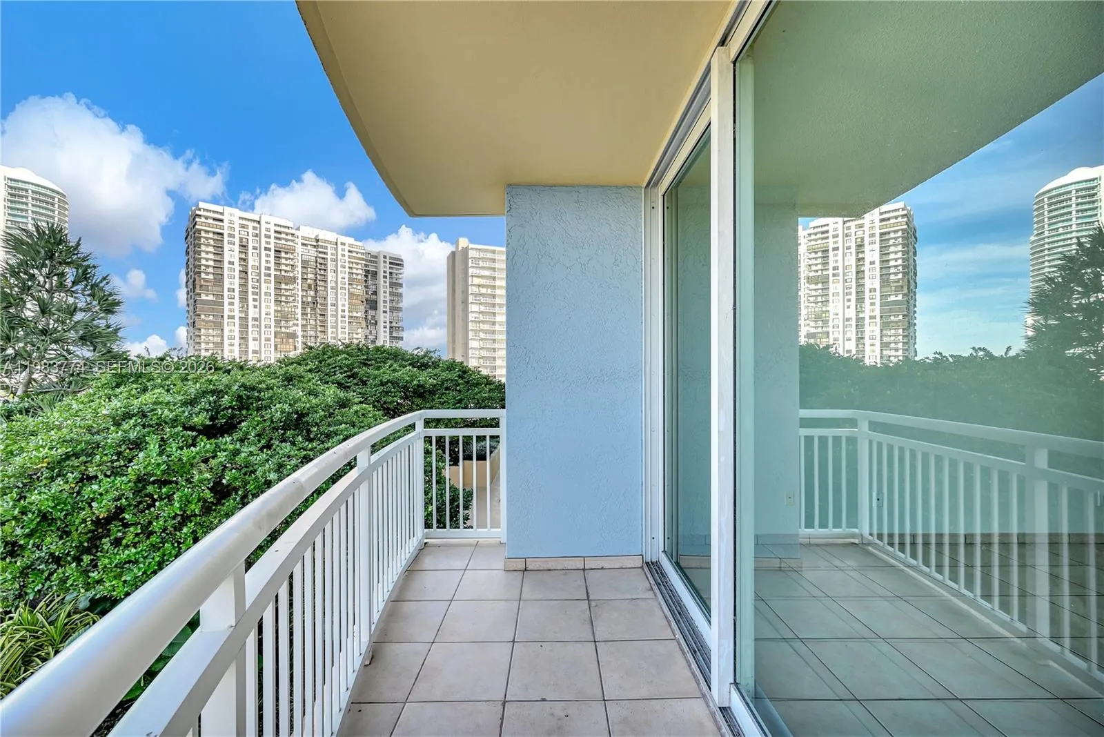 2475 Brickell Ave 703, Miami, Florida 33129, Miami, Florida 33129, 1 Bedroom Bedrooms, ,1 BathroomBathrooms,Residential Lease,For Rent,2475 Brickell Ave 703, Miami, Florida 33129,A11983774