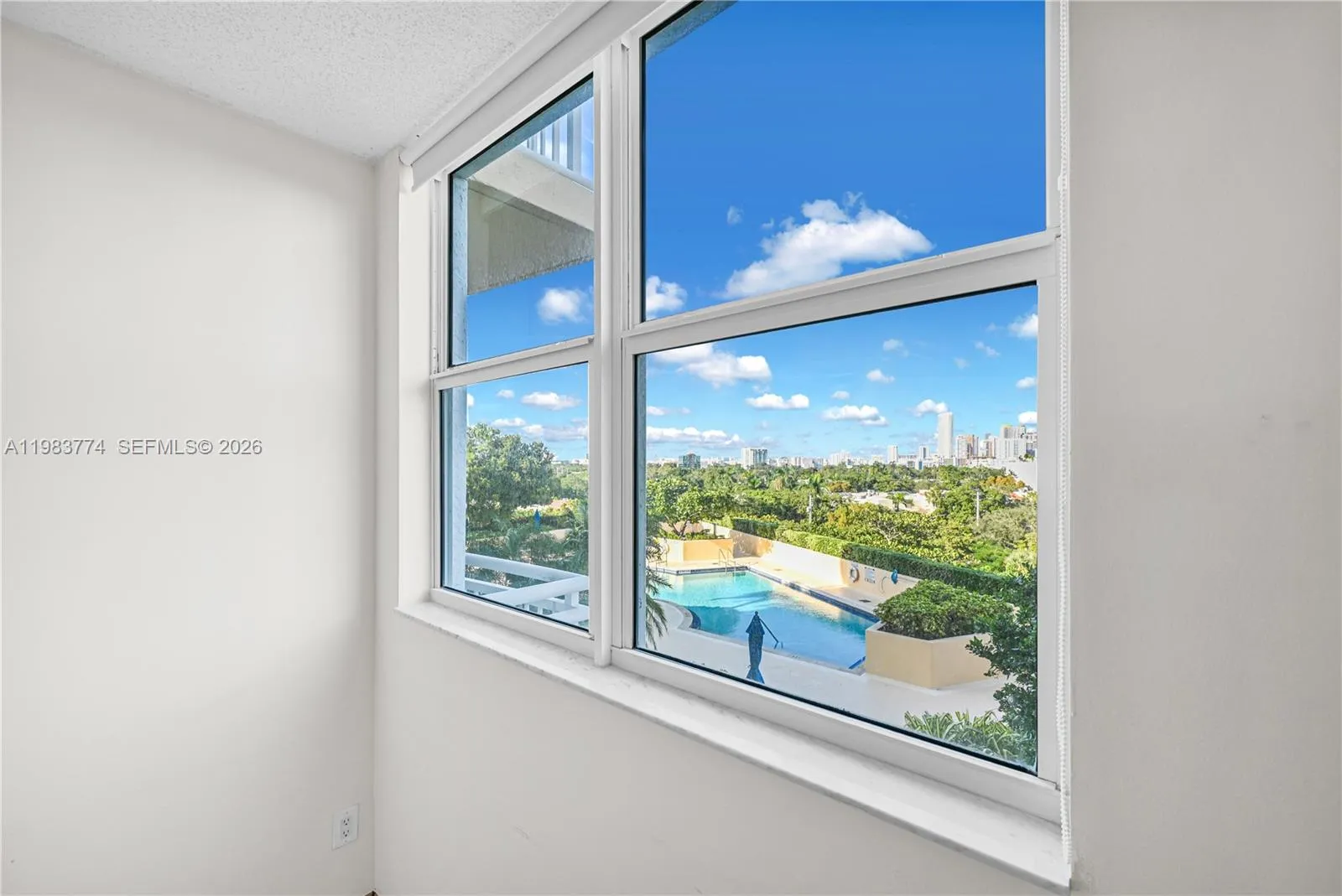 2475 Brickell Ave 703, Miami, Florida 33129, Miami, Florida 33129, 1 Bedroom Bedrooms, ,1 BathroomBathrooms,Residential Lease,For Rent,2475 Brickell Ave 703, Miami, Florida 33129,A11983774