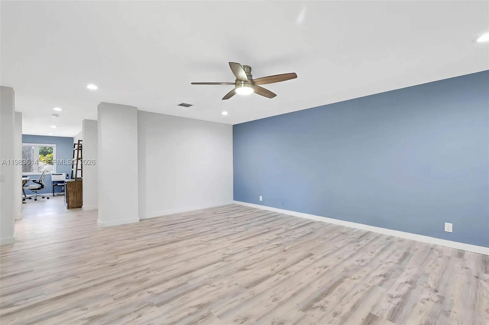 2354 Quail Roost Dr, Weston, Florida 33327, Weston, Florida 33327, 6 Bedrooms Bedrooms, ,5 BathroomsBathrooms,Residential Lease,For Rent,2354 Quail Roost Dr, Weston, Florida 33327,A11983614