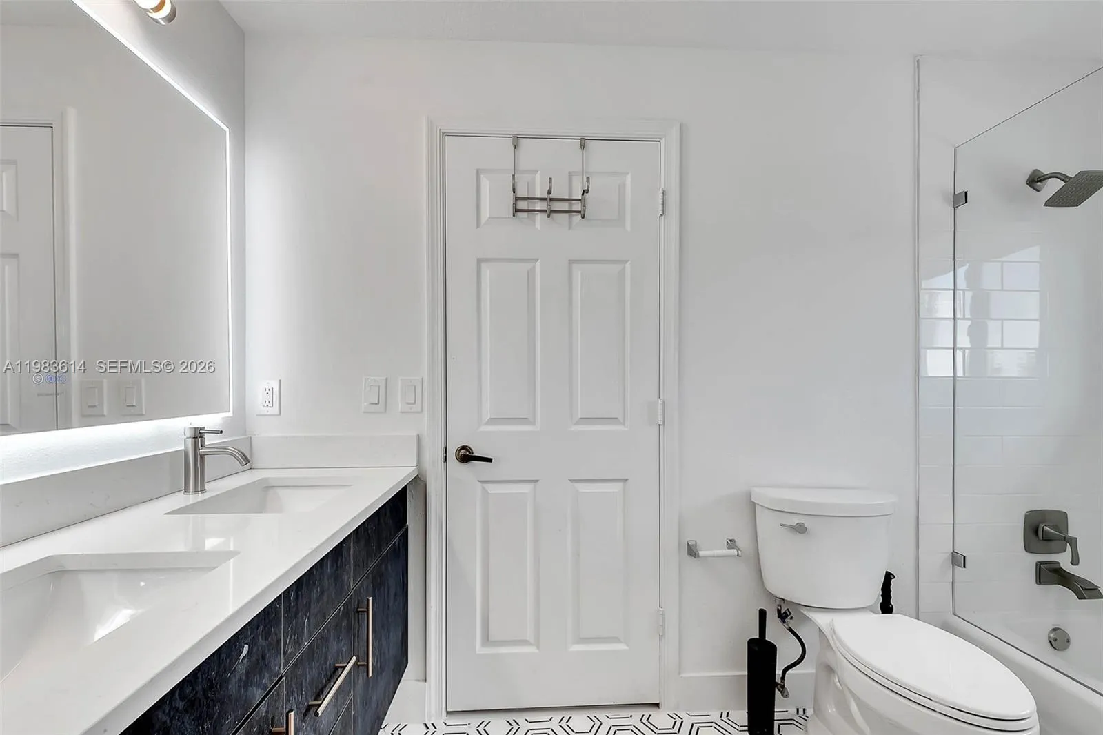 2354 Quail Roost Dr, Weston, Florida 33327, Weston, Florida 33327, 6 Bedrooms Bedrooms, ,5 BathroomsBathrooms,Residential Lease,For Rent,2354 Quail Roost Dr, Weston, Florida 33327,A11983614