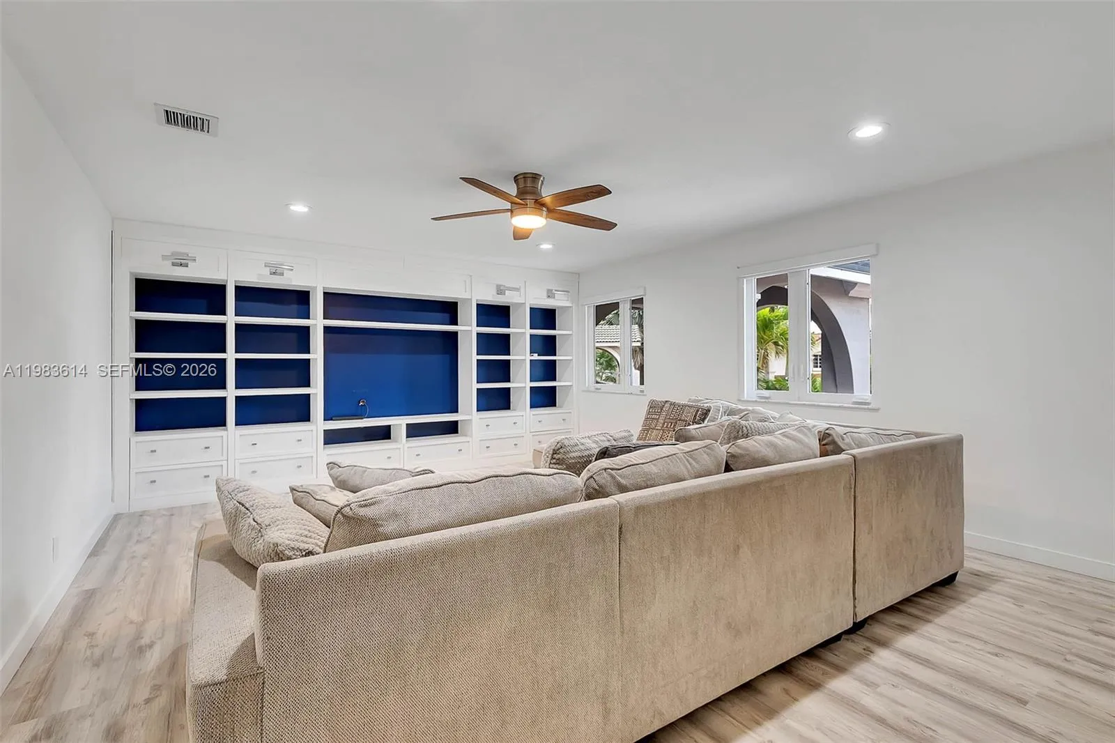 2354 Quail Roost Dr, Weston, Florida 33327, Weston, Florida 33327, 6 Bedrooms Bedrooms, ,5 BathroomsBathrooms,Residential Lease,For Rent,2354 Quail Roost Dr, Weston, Florida 33327,A11983614