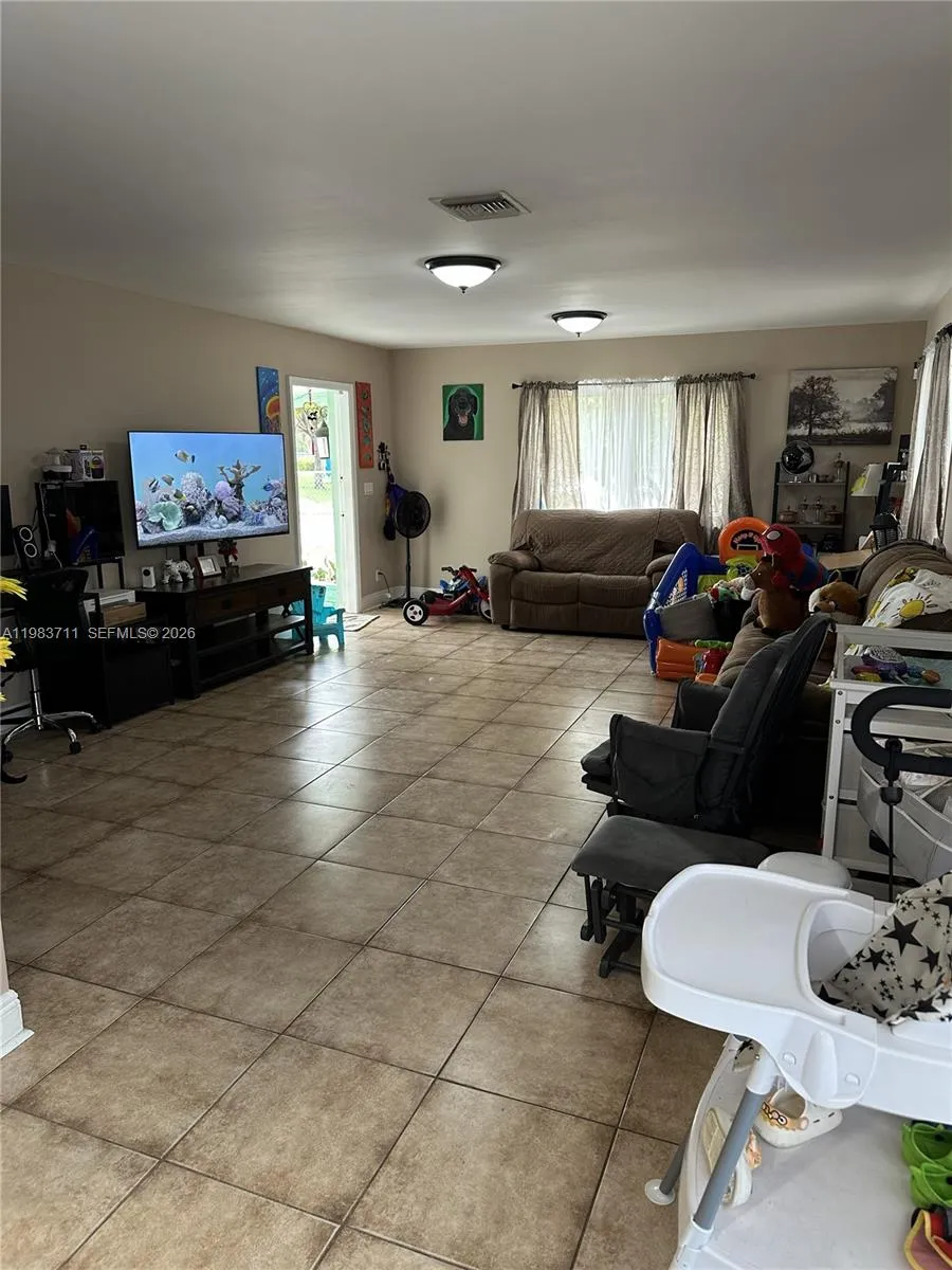 700 Sw 28th Ter, Fort Lauderdale, Florida 33312, Fort Lauderdale, Florida 33312, 3 Bedrooms Bedrooms, ,2 BathroomsBathrooms,Residential,For Sale,700 Sw 28th Ter, Fort Lauderdale, Florida 33312,A11983711