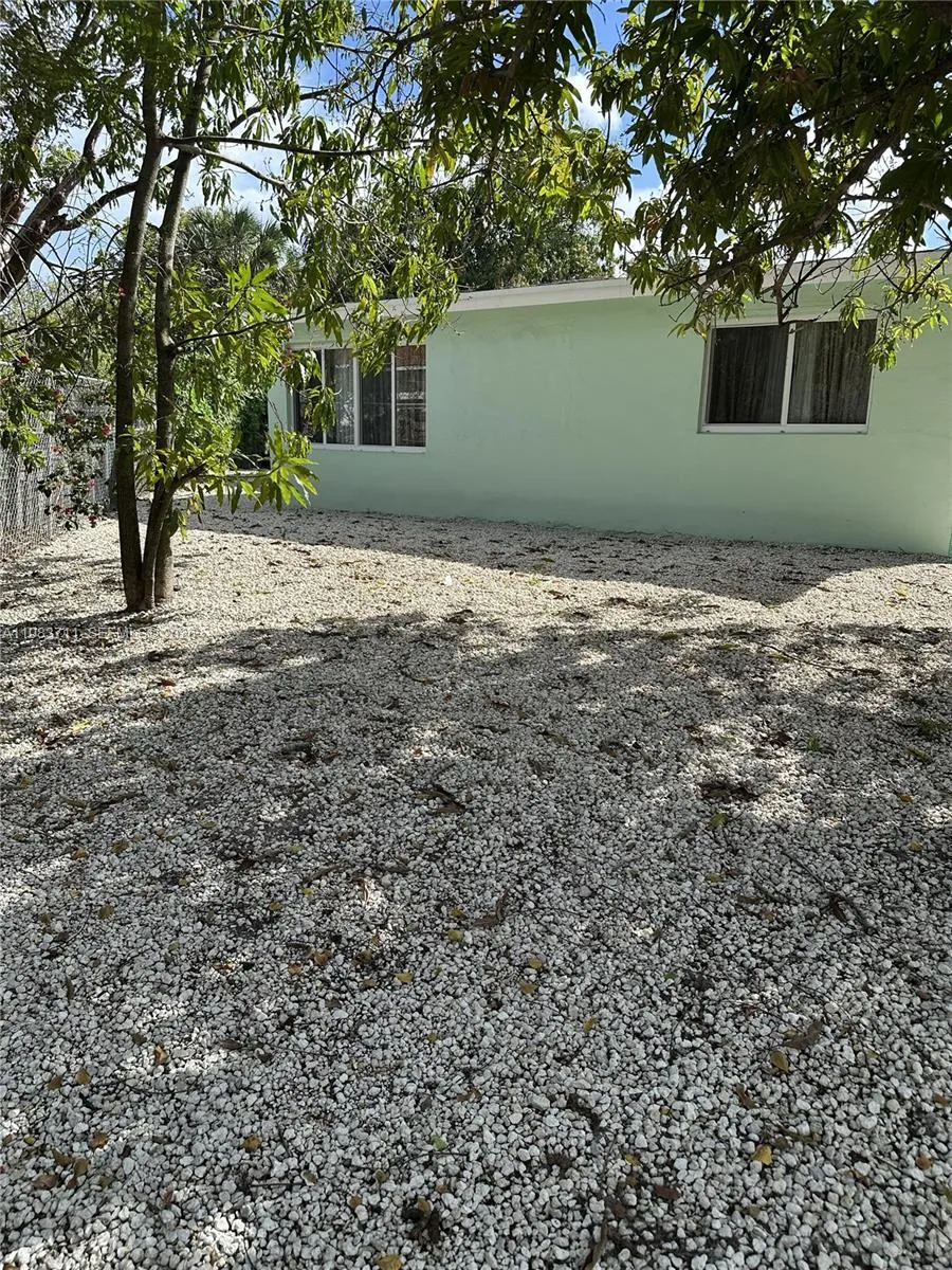 700 Sw 28th Ter, Fort Lauderdale, Florida 33312, Fort Lauderdale, Florida 33312, 3 Bedrooms Bedrooms, ,2 BathroomsBathrooms,Residential,For Sale,700 Sw 28th Ter, Fort Lauderdale, Florida 33312,A11983711