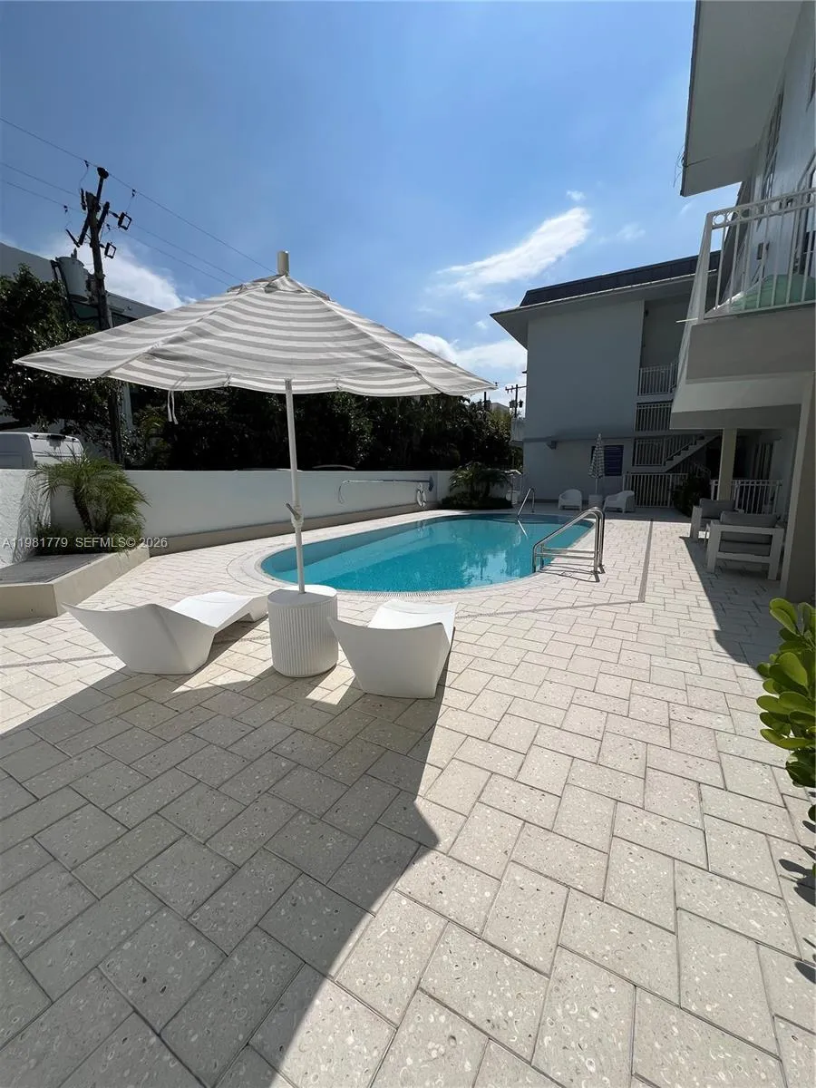 290 Sunrise Dr 1-h, Key Biscayne, Florida 33149, Key Biscayne, Florida 33149, 2 Bedrooms Bedrooms, ,2 BathroomsBathrooms,Residential Lease,For Rent,290 Sunrise Dr 1-h, Key Biscayne, Florida 33149,A11981779