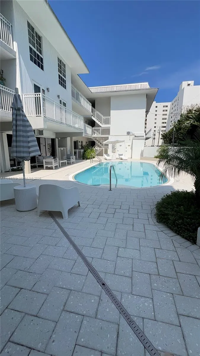 290 Sunrise Dr 1-h, Key Biscayne, Florida 33149, Key Biscayne, Florida 33149, 2 Bedrooms Bedrooms, ,2 BathroomsBathrooms,Residential Lease,For Rent,290 Sunrise Dr 1-h, Key Biscayne, Florida 33149,A11981779