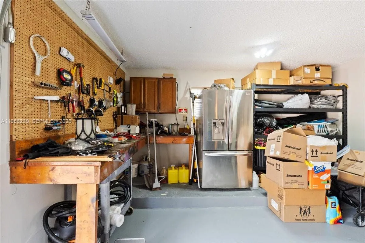 6313 Nw 75th Way, Parkland, Florida 33067, Parkland, Florida 33067, 5 Bedrooms Bedrooms, ,3 BathroomsBathrooms,Residential,For Sale,6313 Nw 75th Way, Parkland, Florida 33067,A11983239