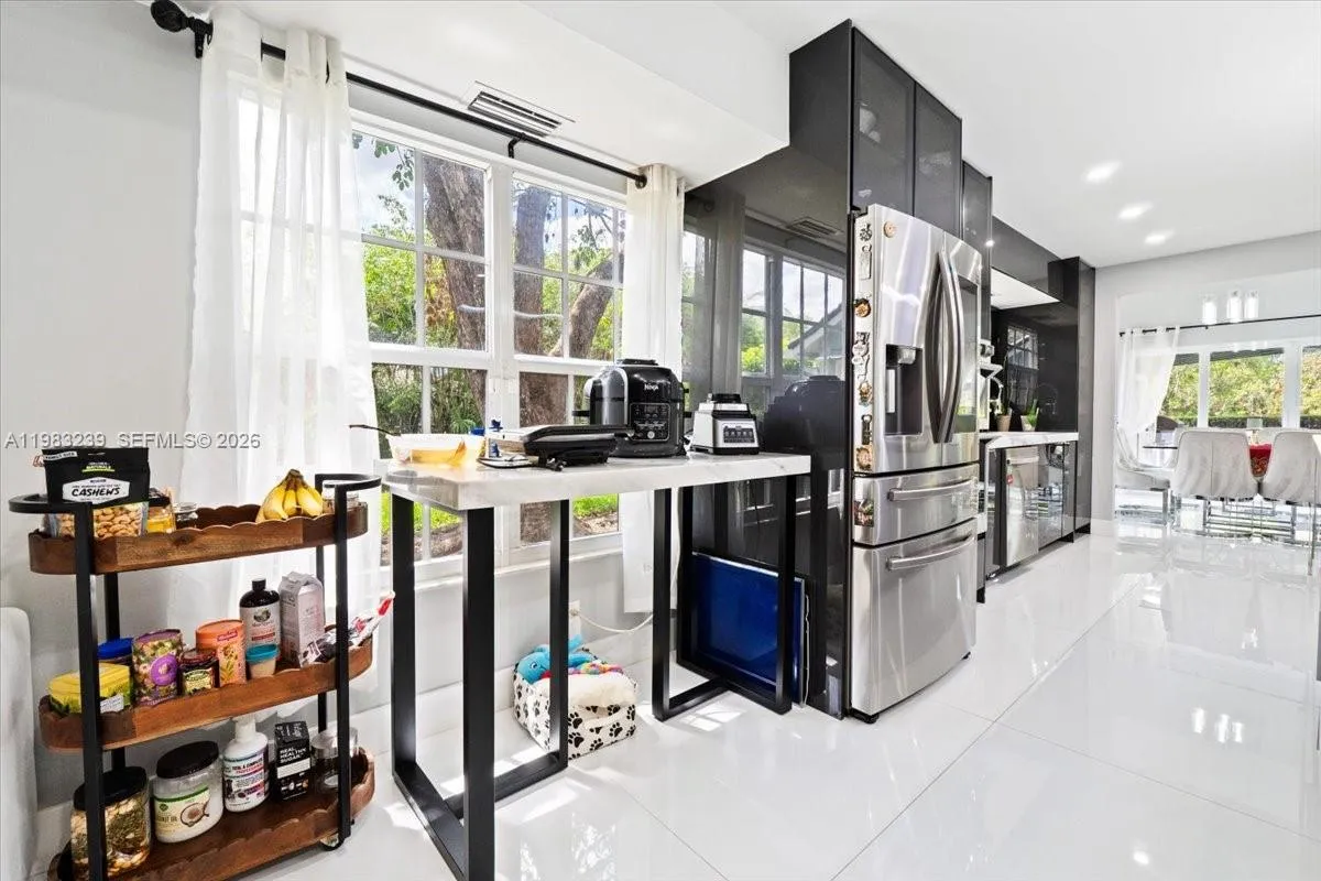 6313 Nw 75th Way, Parkland, Florida 33067, Parkland, Florida 33067, 5 Bedrooms Bedrooms, ,3 BathroomsBathrooms,Residential,For Sale,6313 Nw 75th Way, Parkland, Florida 33067,A11983239