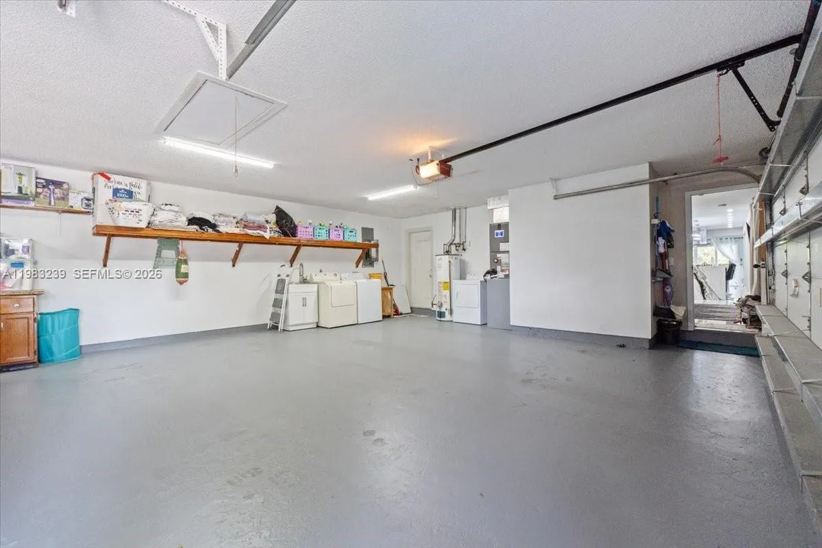 6313 Nw 75th Way, Parkland, Florida 33067, Parkland, Florida 33067, 5 Bedrooms Bedrooms, ,3 BathroomsBathrooms,Residential,For Sale,6313 Nw 75th Way, Parkland, Florida 33067,A11983239