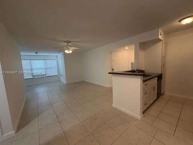 2826 S University Dr 3102, Davie, Florida 33328, Davie, Florida 33328, 1 Bedroom Bedrooms, ,1 BathroomBathrooms,Residential Lease,For Rent,2826 S University Dr 3102, Davie, Florida 33328,A11969087