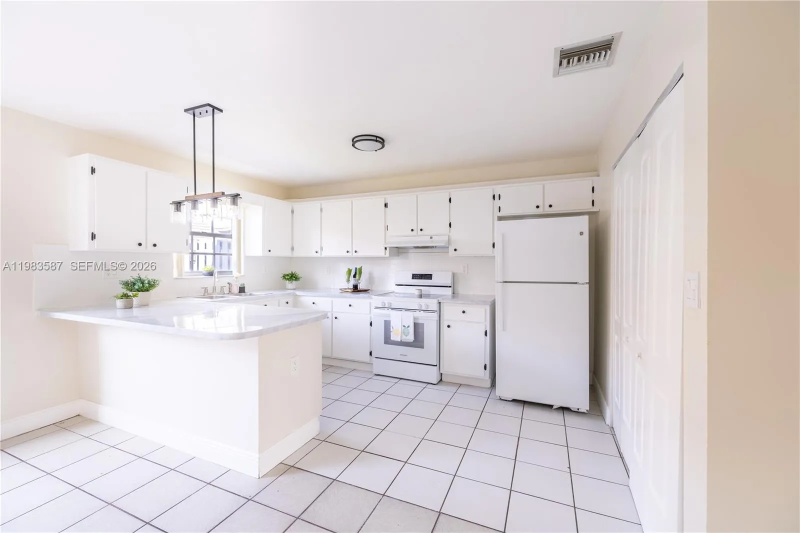 6110 Sw 129th Pl 1705, Miami, Florida 33183, Miami, Florida 33183, 3 Bedrooms Bedrooms, ,2 BathroomsBathrooms,Residential,For Sale,6110 Sw 129th Pl 1705, Miami, Florida 33183,A11983587