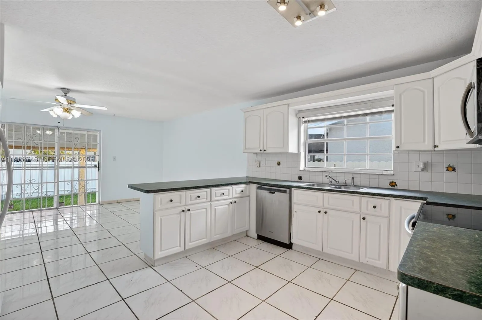 9000 Sw 202nd Ter, Cutler Bay, Florida 33189, Cutler Bay, Florida 33189, 4 Bedrooms Bedrooms, ,3 BathroomsBathrooms,Residential,For Sale,9000 Sw 202nd Ter, Cutler Bay, Florida 33189,A11983745