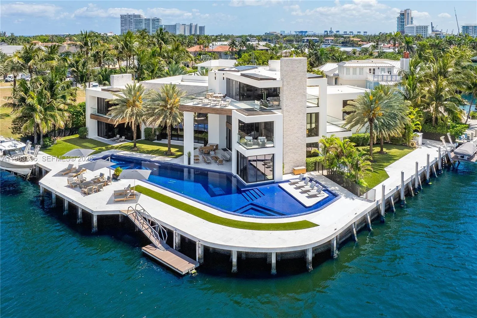 84 Isla Bahia Dr, Fort Lauderdale, Florida 33316, Fort Lauderdale, Florida 33316, 6 Bedrooms Bedrooms, ,8 BathroomsBathrooms,Residential,For Sale,84 Isla Bahia Dr, Fort Lauderdale, Florida 33316,A11983395