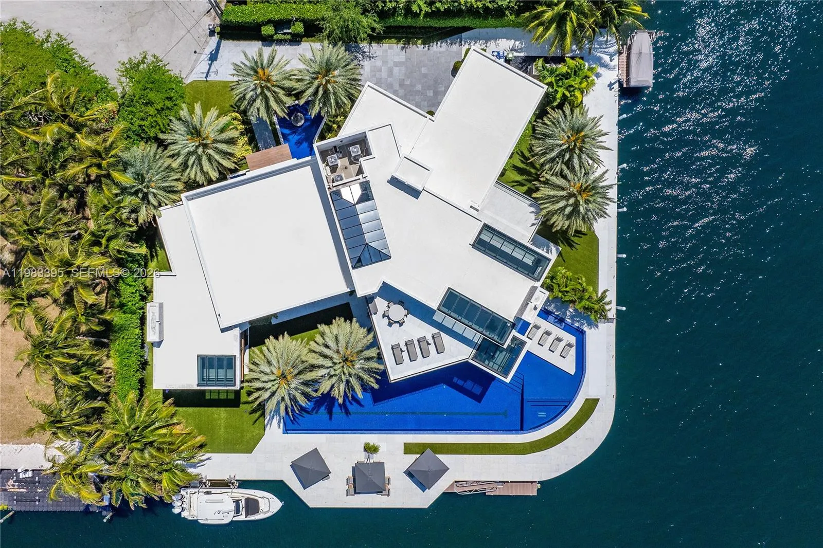 84 Isla Bahia Dr, Fort Lauderdale, Florida 33316, Fort Lauderdale, Florida 33316, 6 Bedrooms Bedrooms, ,8 BathroomsBathrooms,Residential,For Sale,84 Isla Bahia Dr, Fort Lauderdale, Florida 33316,A11983395