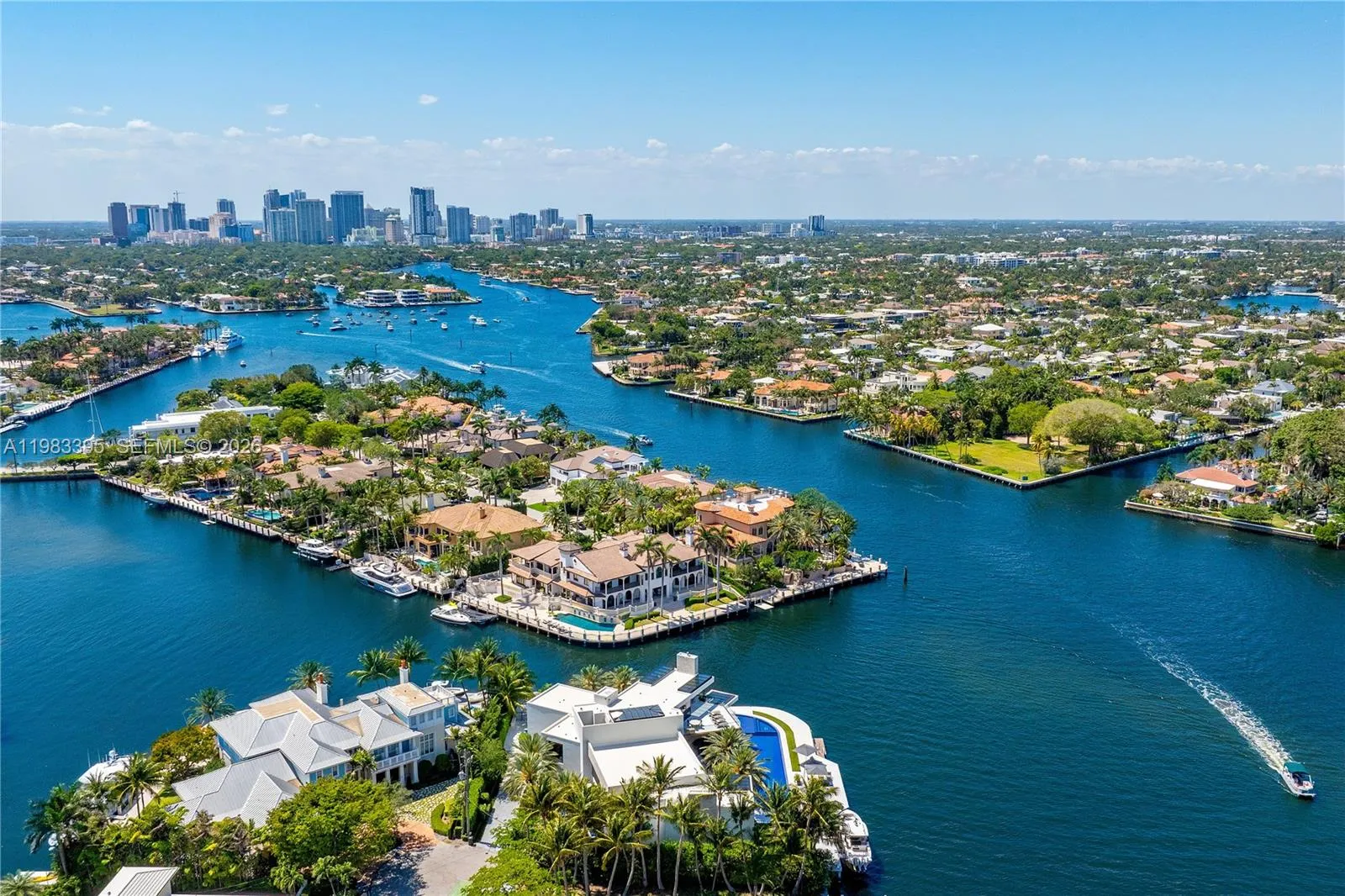 84 Isla Bahia Dr, Fort Lauderdale, Florida 33316, Fort Lauderdale, Florida 33316, 6 Bedrooms Bedrooms, ,8 BathroomsBathrooms,Residential,For Sale,84 Isla Bahia Dr, Fort Lauderdale, Florida 33316,A11983395