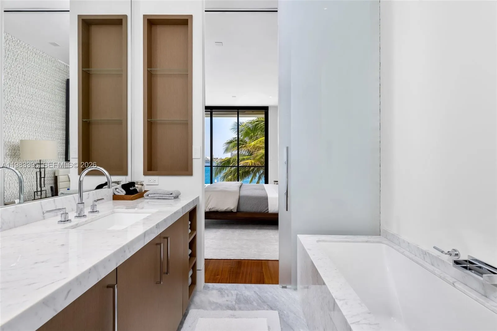 84 Isla Bahia Dr, Fort Lauderdale, Florida 33316, Fort Lauderdale, Florida 33316, 6 Bedrooms Bedrooms, ,8 BathroomsBathrooms,Residential,For Sale,84 Isla Bahia Dr, Fort Lauderdale, Florida 33316,A11983395