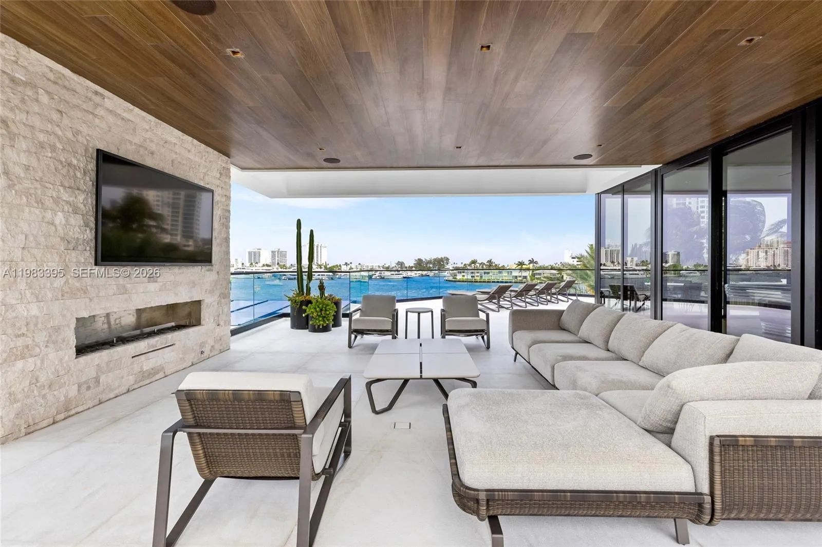 84 Isla Bahia Dr, Fort Lauderdale, Florida 33316, Fort Lauderdale, Florida 33316, 6 Bedrooms Bedrooms, ,8 BathroomsBathrooms,Residential,For Sale,84 Isla Bahia Dr, Fort Lauderdale, Florida 33316,A11983395