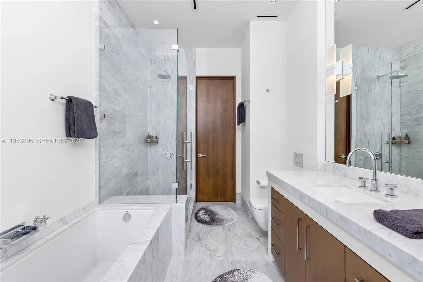 84 Isla Bahia Dr, Fort Lauderdale, Florida 33316, Fort Lauderdale, Florida 33316, 6 Bedrooms Bedrooms, ,8 BathroomsBathrooms,Residential,For Sale,84 Isla Bahia Dr, Fort Lauderdale, Florida 33316,A11983395
