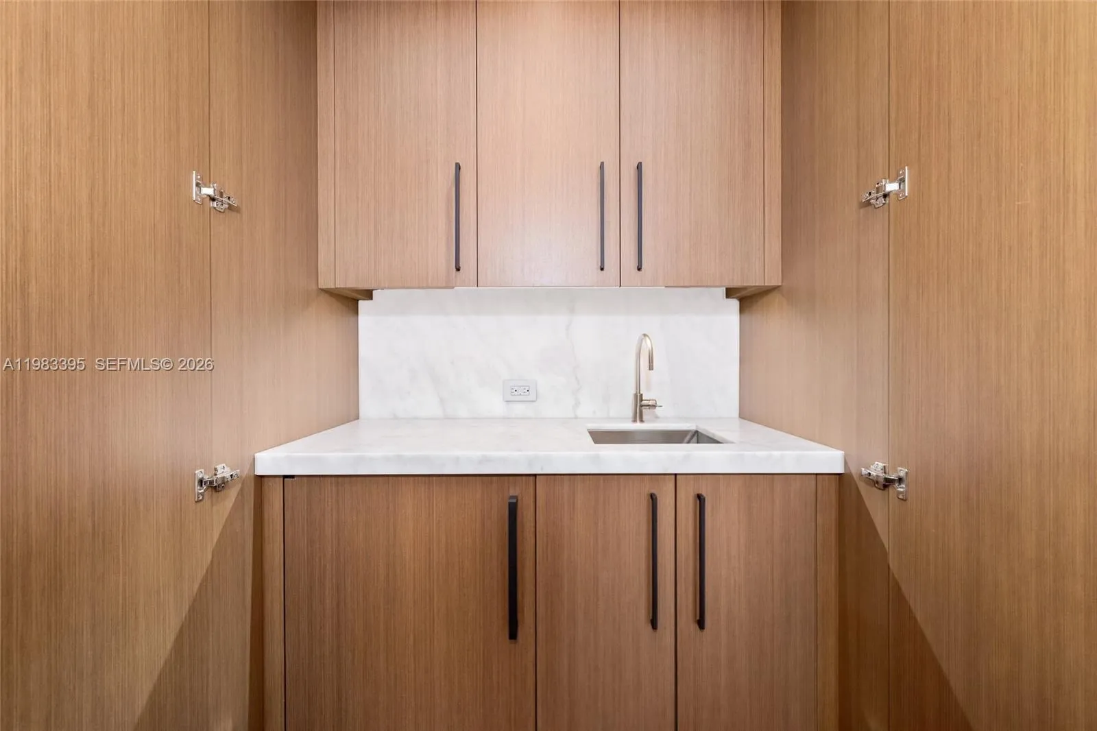 84 Isla Bahia Dr, Fort Lauderdale, Florida 33316, Fort Lauderdale, Florida 33316, 6 Bedrooms Bedrooms, ,8 BathroomsBathrooms,Residential,For Sale,84 Isla Bahia Dr, Fort Lauderdale, Florida 33316,A11983395