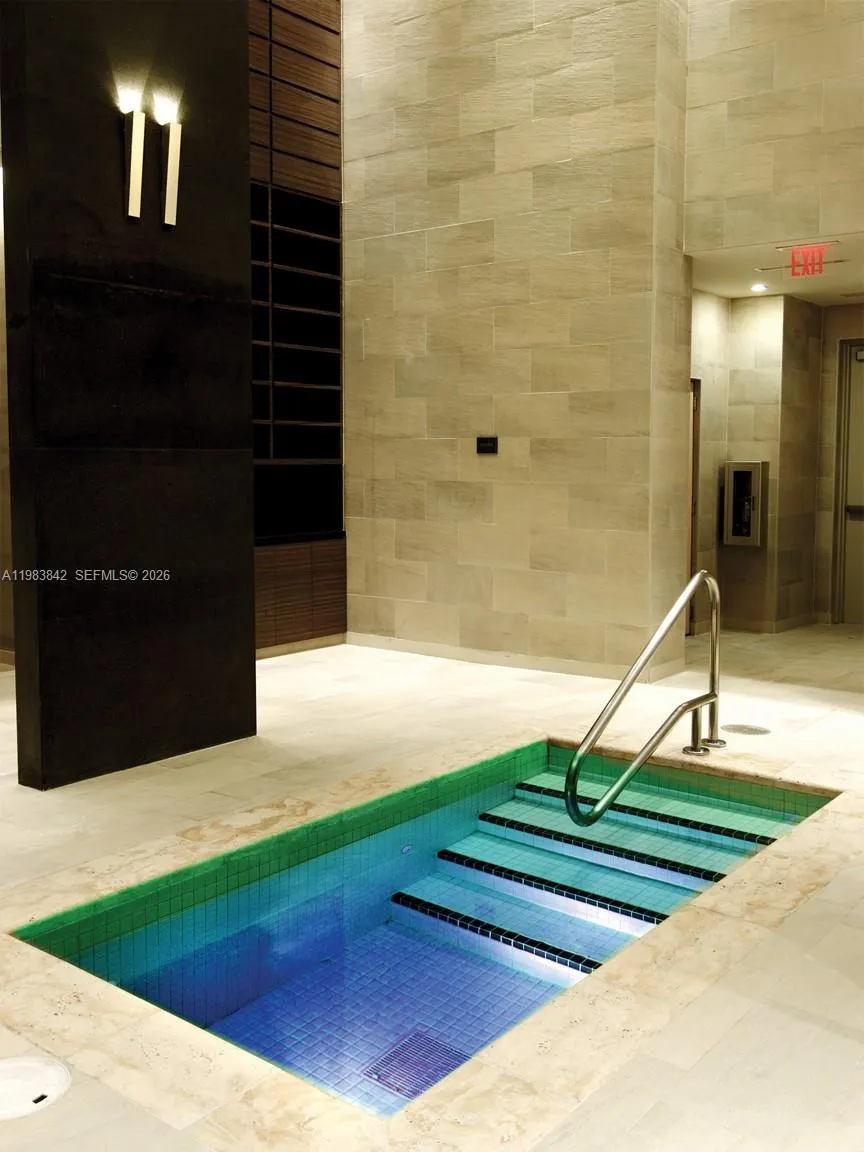 1800 S Ocean Dr 909, Hallandale Beach, Florida 330, Hallandale Beach, Florida 33009, 2 Bedrooms Bedrooms, ,1 BathroomBathrooms,Residential Lease,For Rent,1800 S Ocean Dr 909, Hallandale Beach, Florida 330,A11983842