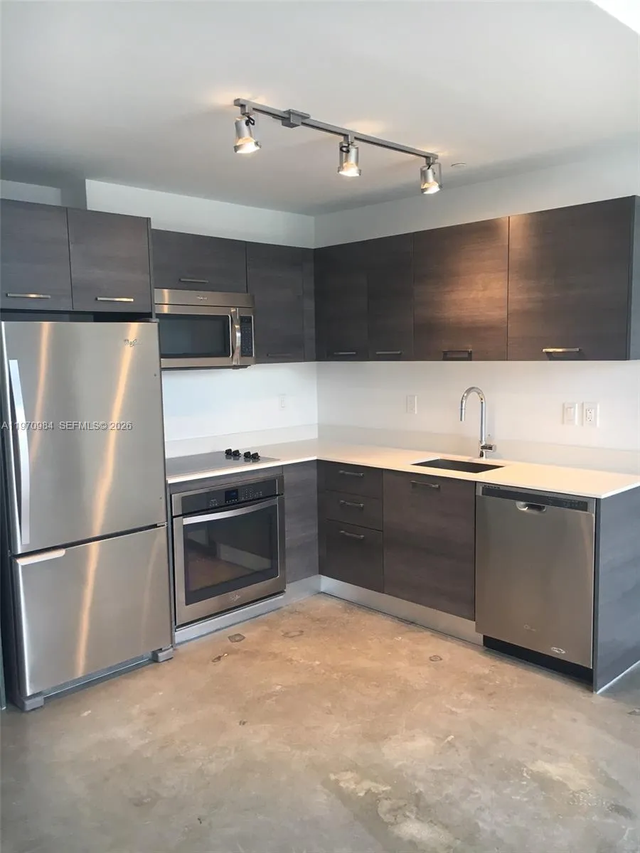 151 Se 1st St 1109, Miami, Florida 33131, Miami, Florida 33131, 1 Bedroom Bedrooms, ,1 BathroomBathrooms,Residential Lease,For Rent,151 Se 1st St 1109, Miami, Florida 33131,A11970984