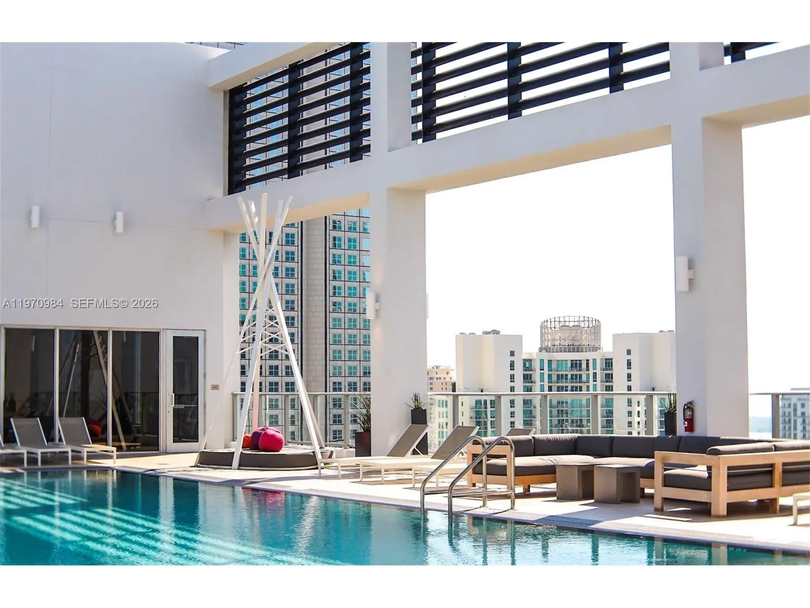 151 Se 1st St 1109, Miami, Florida 33131, Miami, Florida 33131, 1 Bedroom Bedrooms, ,1 BathroomBathrooms,Residential Lease,For Rent,151 Se 1st St 1109, Miami, Florida 33131,A11970984