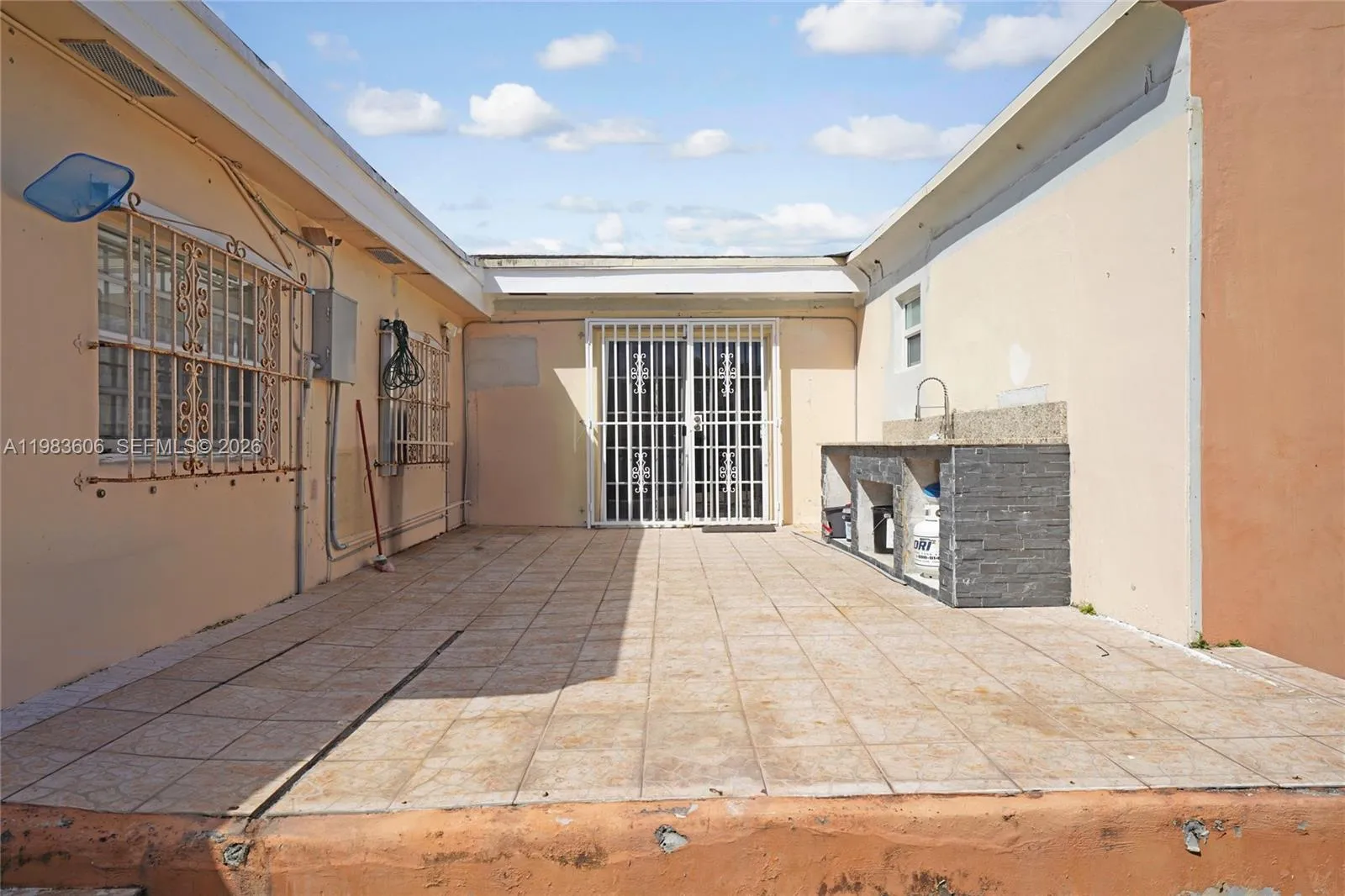 2122 Sw 58th Ave, Miami, Florida 33155, Miami, Florida 33155, 4 Bedrooms Bedrooms, ,3 BathroomsBathrooms,Residential,For Sale,2122 Sw 58th Ave, Miami, Florida 33155,A11983606