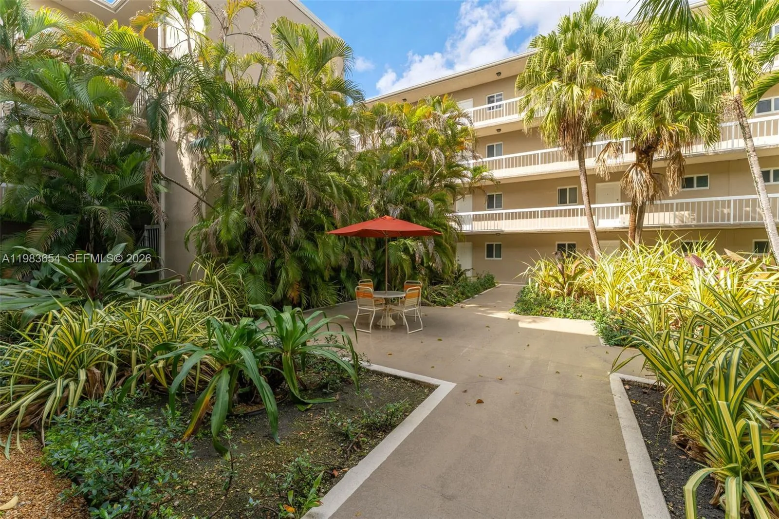 7722 Camino Real E-218, Miami, Florida 33143, Miami, Florida 33143, 2 Bedrooms Bedrooms, ,1 BathroomBathrooms,Residential,For Sale,7722 Camino Real E-218, Miami, Florida 33143,A11983654