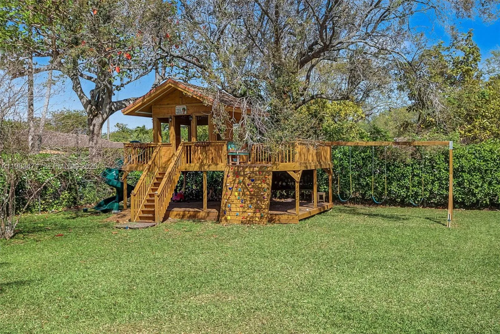 6075 Sw 85th Ave, Miami, Florida 33143, Miami, Florida 33143, 5 Bedrooms Bedrooms, ,4 BathroomsBathrooms,Residential,For Sale,6075 Sw 85th Ave, Miami, Florida 33143,A11983471