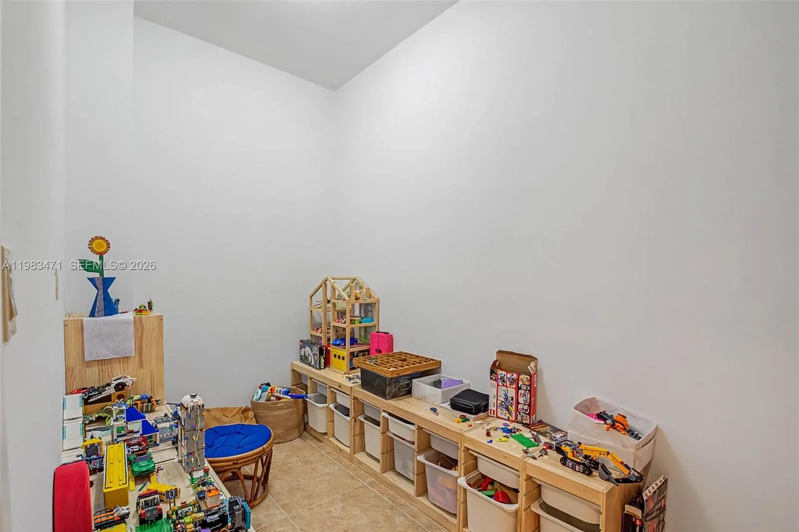 6075 Sw 85th Ave, Miami, Florida 33143, Miami, Florida 33143, 5 Bedrooms Bedrooms, ,4 BathroomsBathrooms,Residential,For Sale,6075 Sw 85th Ave, Miami, Florida 33143,A11983471