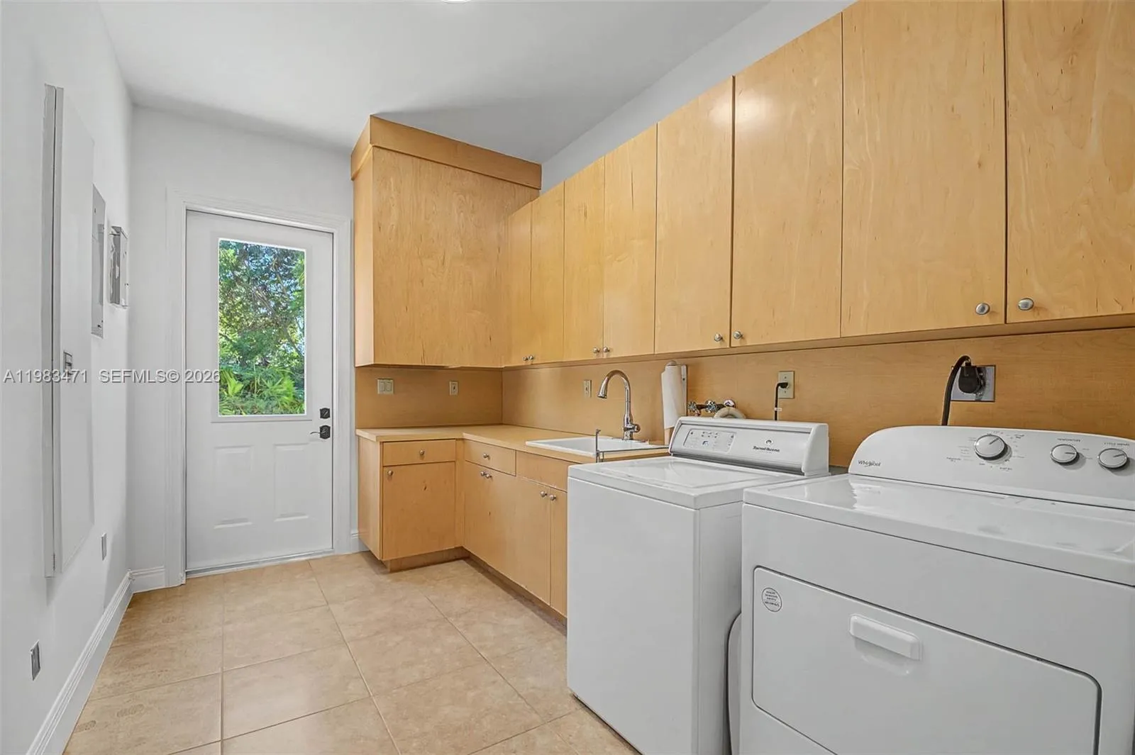 6075 Sw 85th Ave, Miami, Florida 33143, Miami, Florida 33143, 5 Bedrooms Bedrooms, ,4 BathroomsBathrooms,Residential,For Sale,6075 Sw 85th Ave, Miami, Florida 33143,A11983471