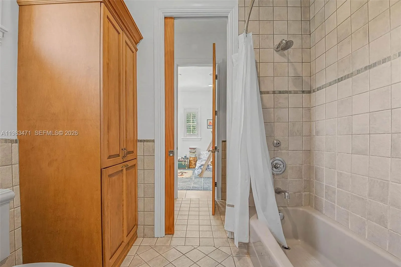 6075 Sw 85th Ave, Miami, Florida 33143, Miami, Florida 33143, 5 Bedrooms Bedrooms, ,4 BathroomsBathrooms,Residential,For Sale,6075 Sw 85th Ave, Miami, Florida 33143,A11983471