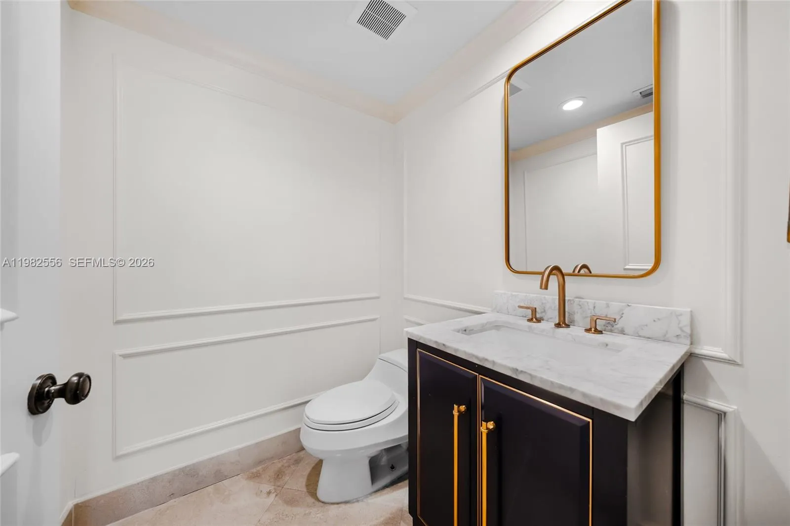 430 Grand Bay Dr 902, Key Biscayne, Florida 33149, Key Biscayne, Florida 33149, 3 Bedrooms Bedrooms, ,5 BathroomsBathrooms,Residential,For Sale,430 Grand Bay Dr 902, Key Biscayne, Florida 33149,A11982556