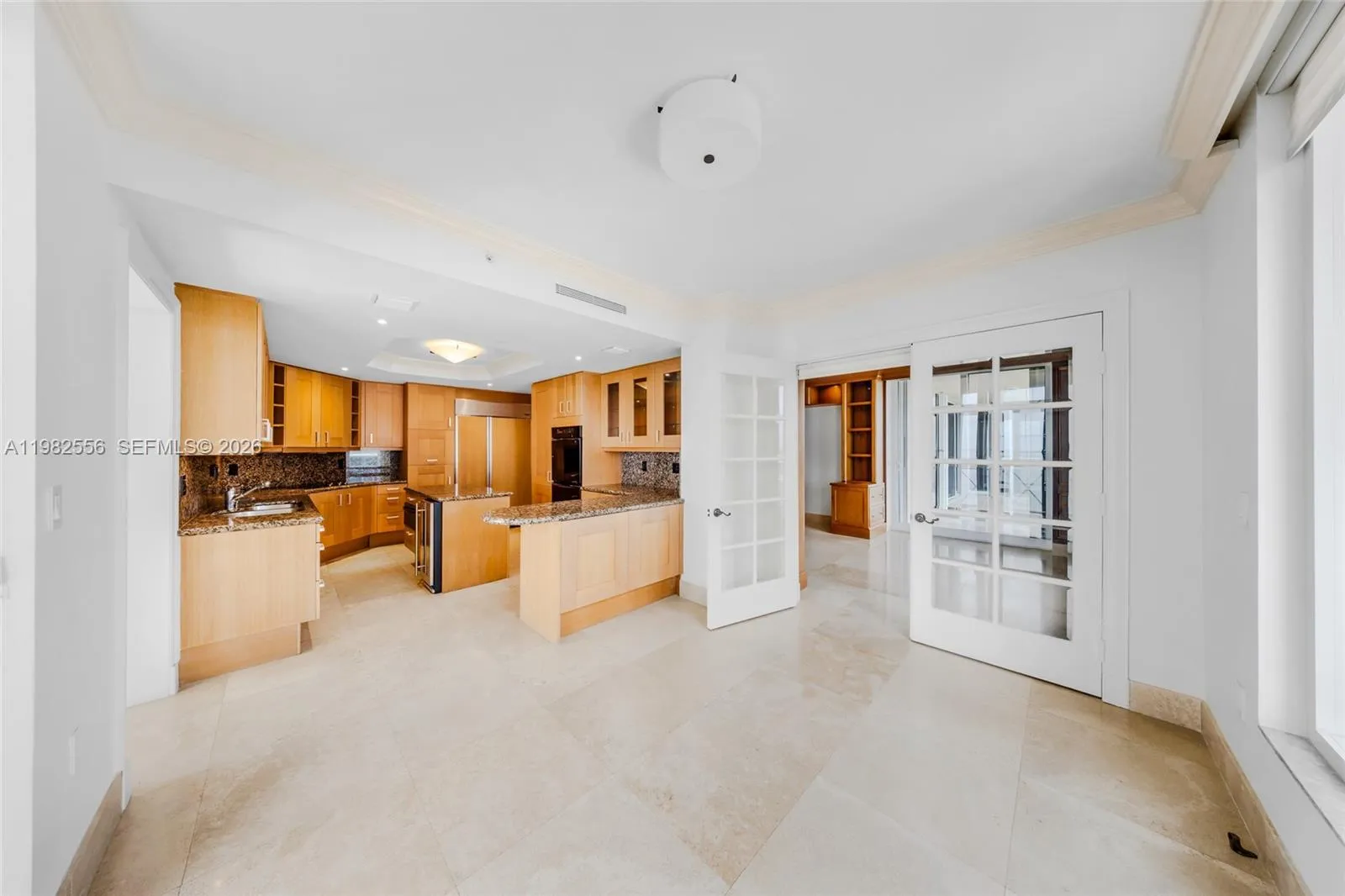 430 Grand Bay Dr 902, Key Biscayne, Florida 33149, Key Biscayne, Florida 33149, 3 Bedrooms Bedrooms, ,5 BathroomsBathrooms,Residential,For Sale,430 Grand Bay Dr 902, Key Biscayne, Florida 33149,A11982556