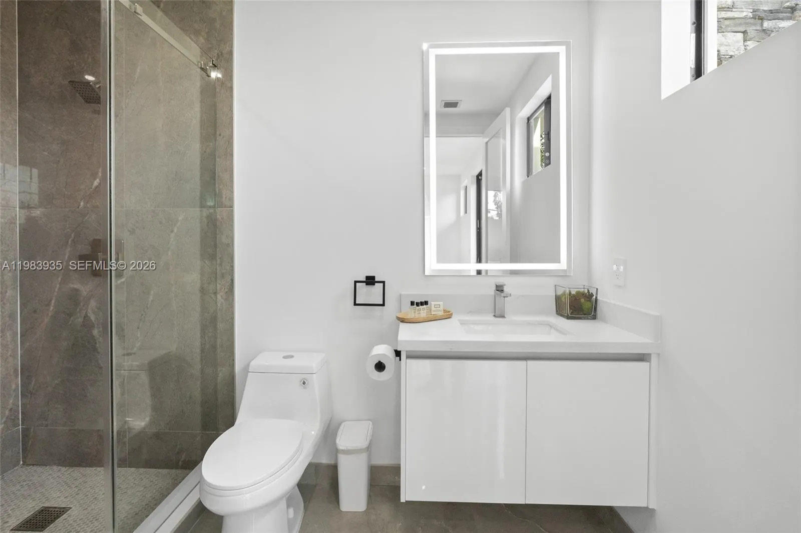 325 Sw 16th St B, Fort Lauderdale, Florida 33315, Fort Lauderdale, Florida 33315, 4 Bedrooms Bedrooms, ,4 BathroomsBathrooms,Residential,For Sale,325 Sw 16th St B, Fort Lauderdale, Florida 33315,A11983935