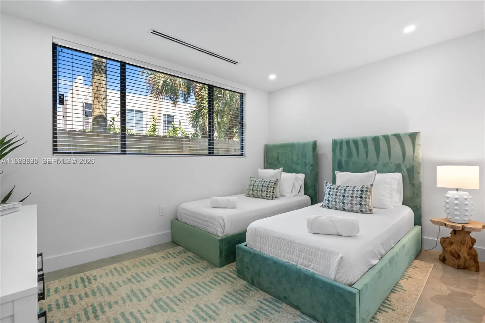 325 Sw 16th St B, Fort Lauderdale, Florida 33315, Fort Lauderdale, Florida 33315, 4 Bedrooms Bedrooms, ,4 BathroomsBathrooms,Residential,For Sale,325 Sw 16th St B, Fort Lauderdale, Florida 33315,A11983935