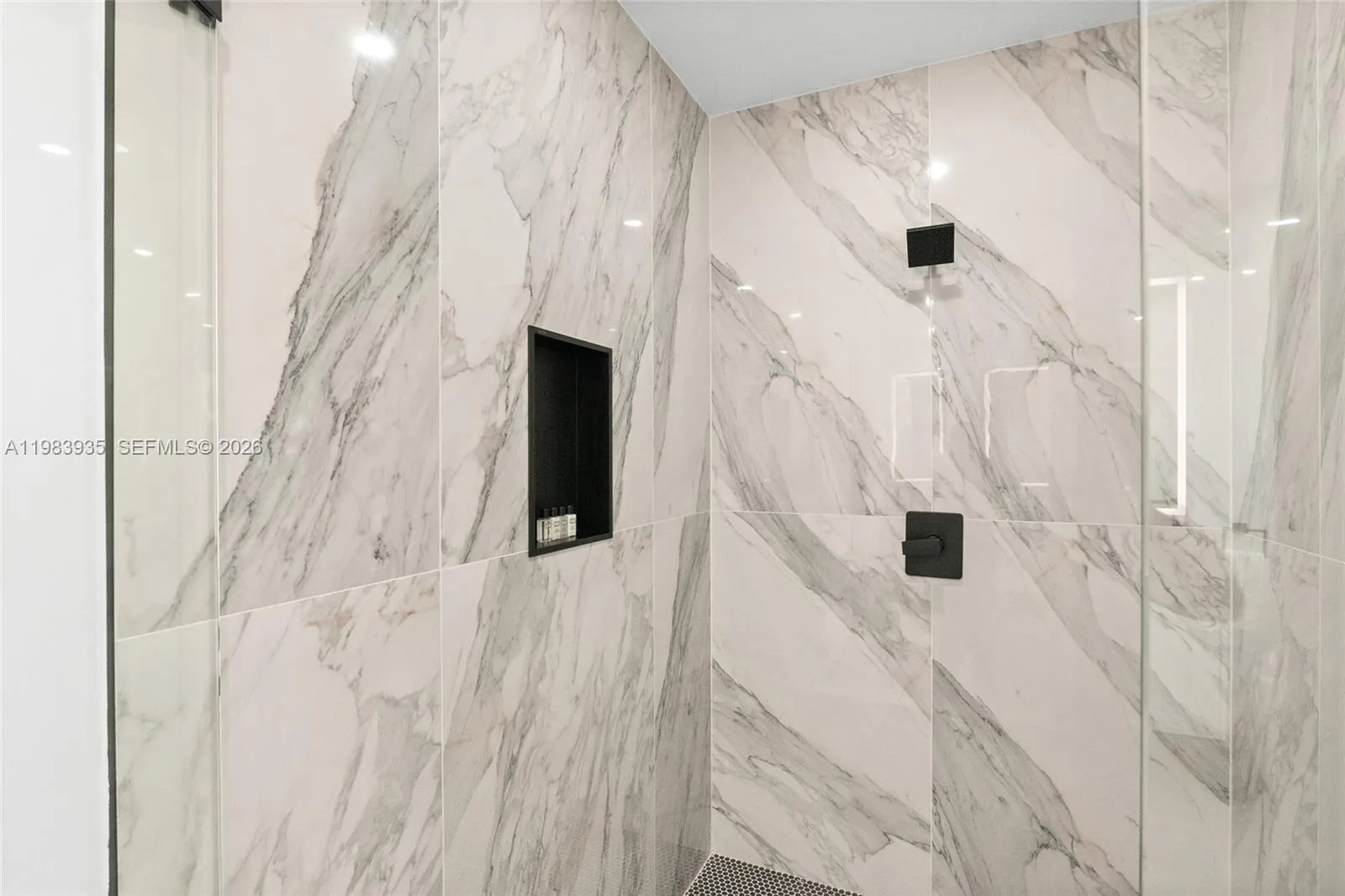 325 Sw 16th St B, Fort Lauderdale, Florida 33315, Fort Lauderdale, Florida 33315, 4 Bedrooms Bedrooms, ,4 BathroomsBathrooms,Residential,For Sale,325 Sw 16th St B, Fort Lauderdale, Florida 33315,A11983935