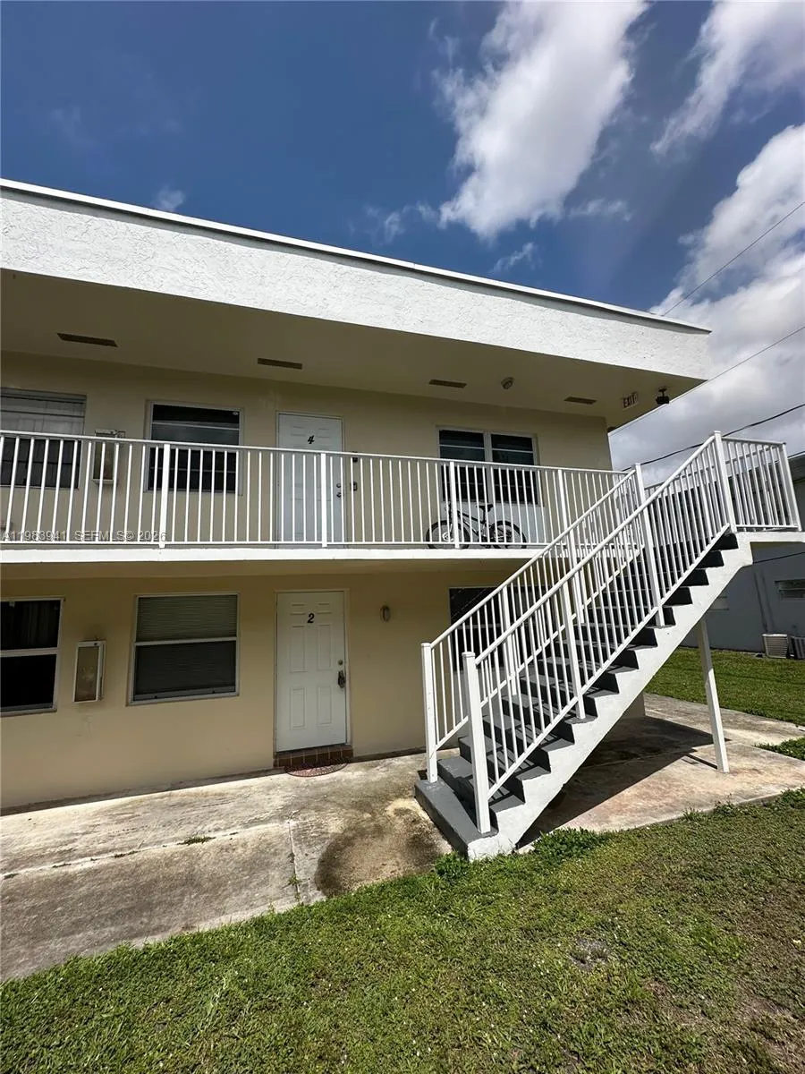 3680 Sw 60th Ave 2, Davie, Florida 33314, Davie, Florida 33314, 2 Bedrooms Bedrooms, ,1 BathroomBathrooms,Residential Lease,For Rent,3680 Sw 60th Ave 2, Davie, Florida 33314,A11983941