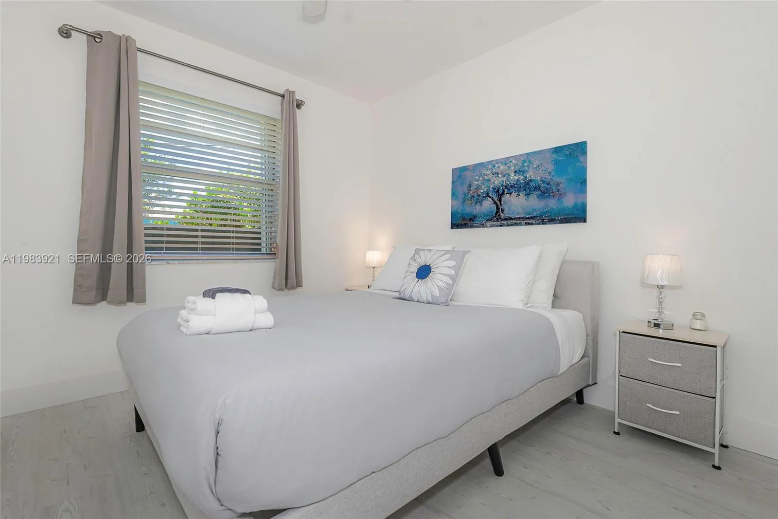201 Columbus Pkwy, Hollywood, Florida 33021, Hollywood, Florida 33021, ,Residential Income,For Sale,201 Columbus Pkwy, Hollywood, Florida 33021,A11983921