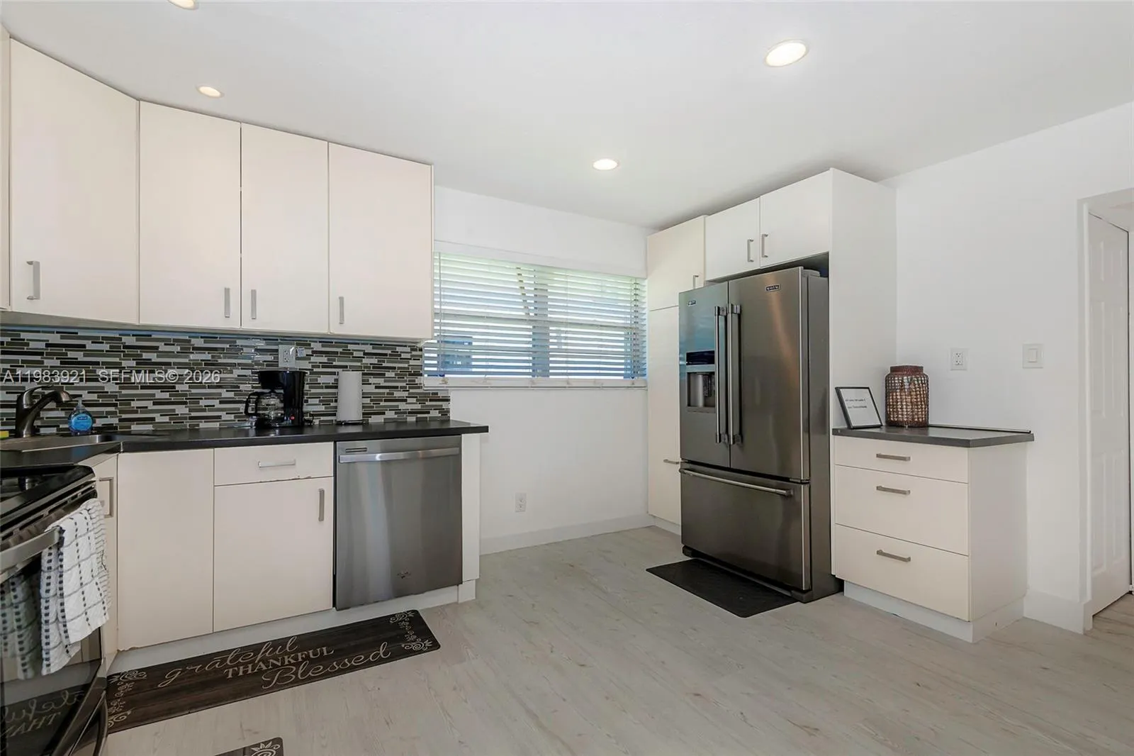 201 Columbus Pkwy, Hollywood, Florida 33021, Hollywood, Florida 33021, ,Residential Income,For Sale,201 Columbus Pkwy, Hollywood, Florida 33021,A11983921